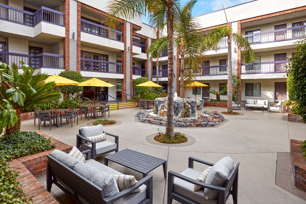 Фото Best Western Plus Meridian Inn & Suites, Anaheim-Orange