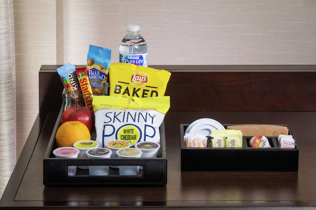 Фото Doubletree by Hilton Atlanta Airport