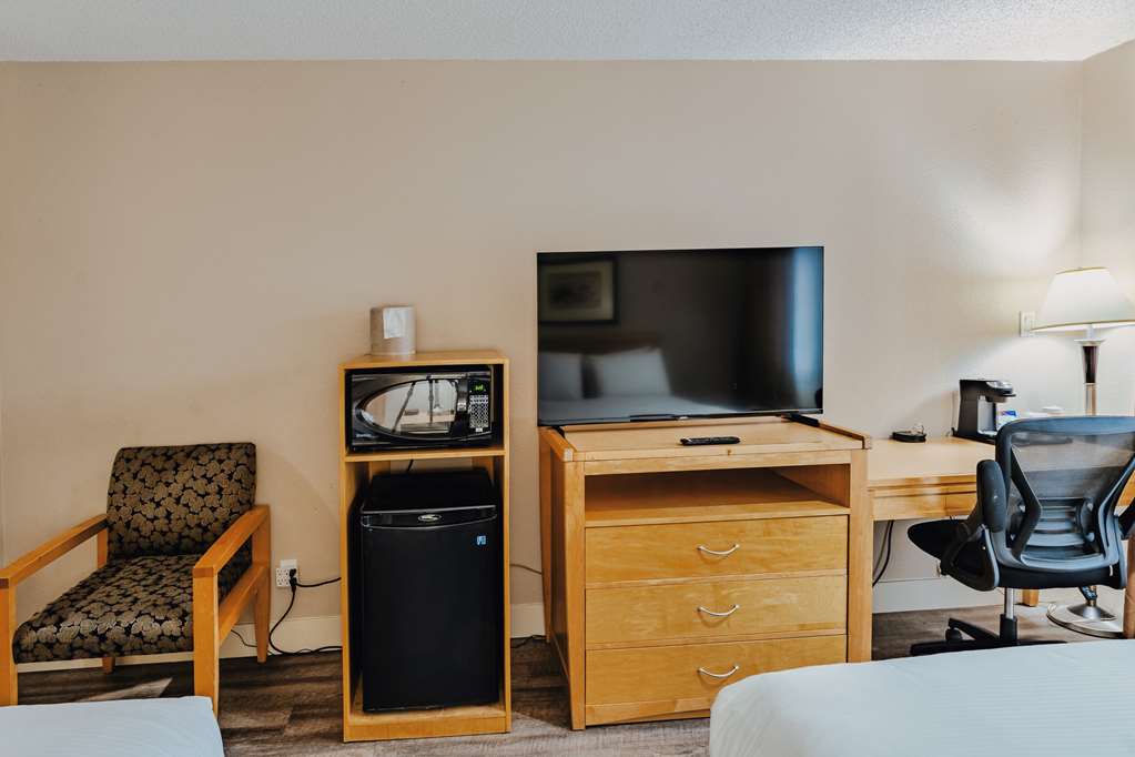 Фото SureStay Plus Hotel by Best Western Coquitlam