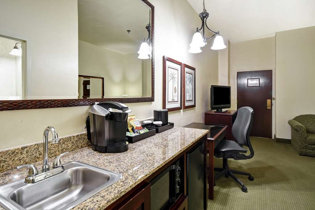 Фото Embassy Suites by Hilton Charleston Historic District