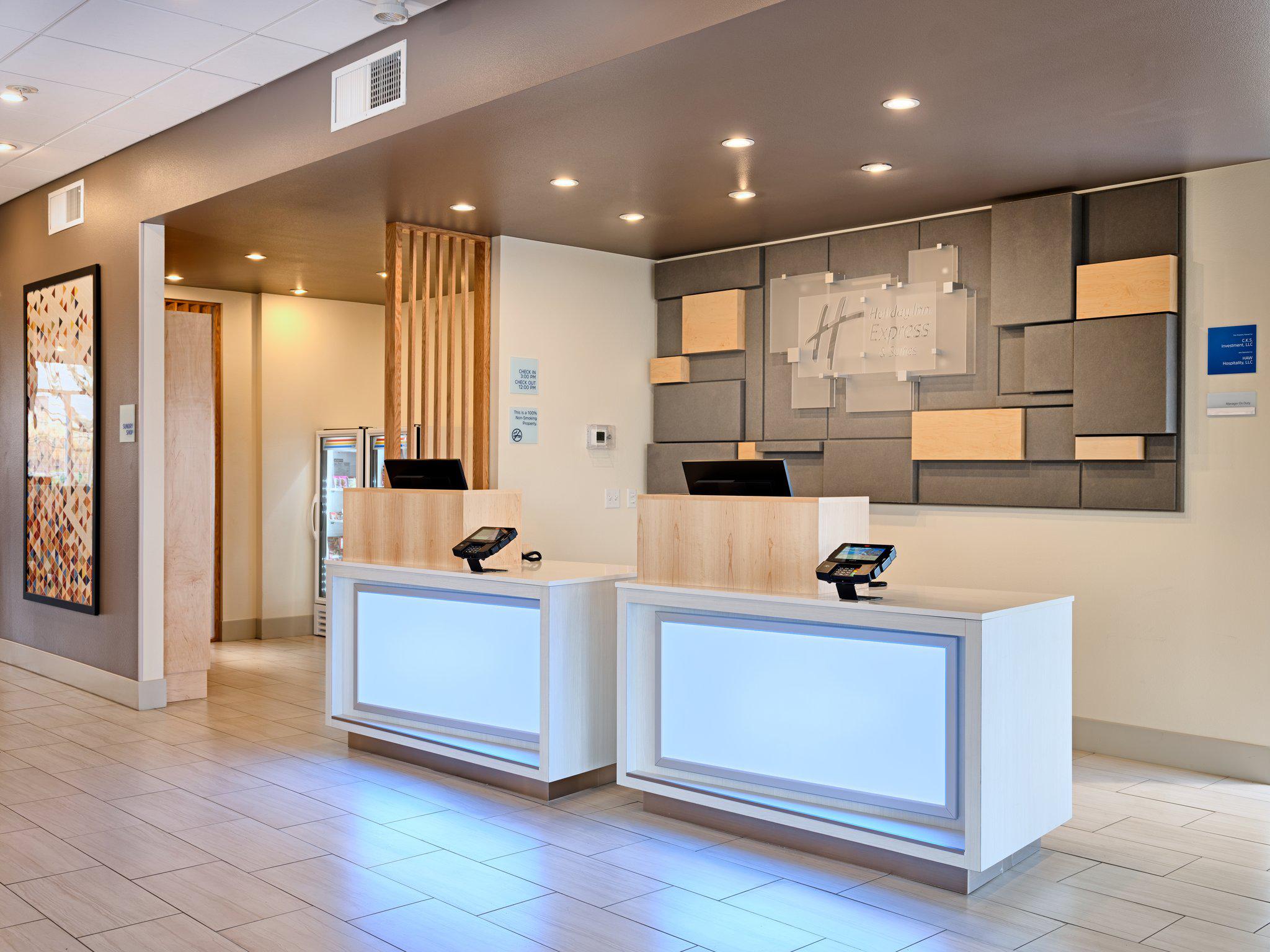 Фото Holiday Inn Express & Suites Salem North - Keizer, an Ihg Hotel