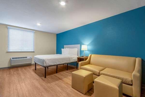 Фото WoodSpring Suites Miramar