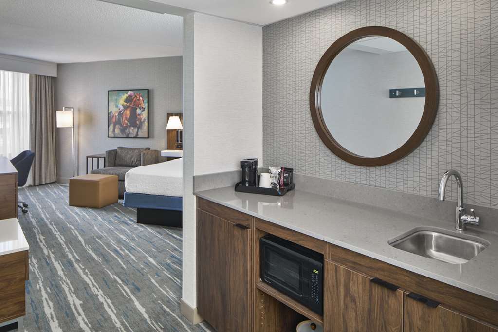 Фото Hampton Inn & Suites Saratoga Springs Downtown