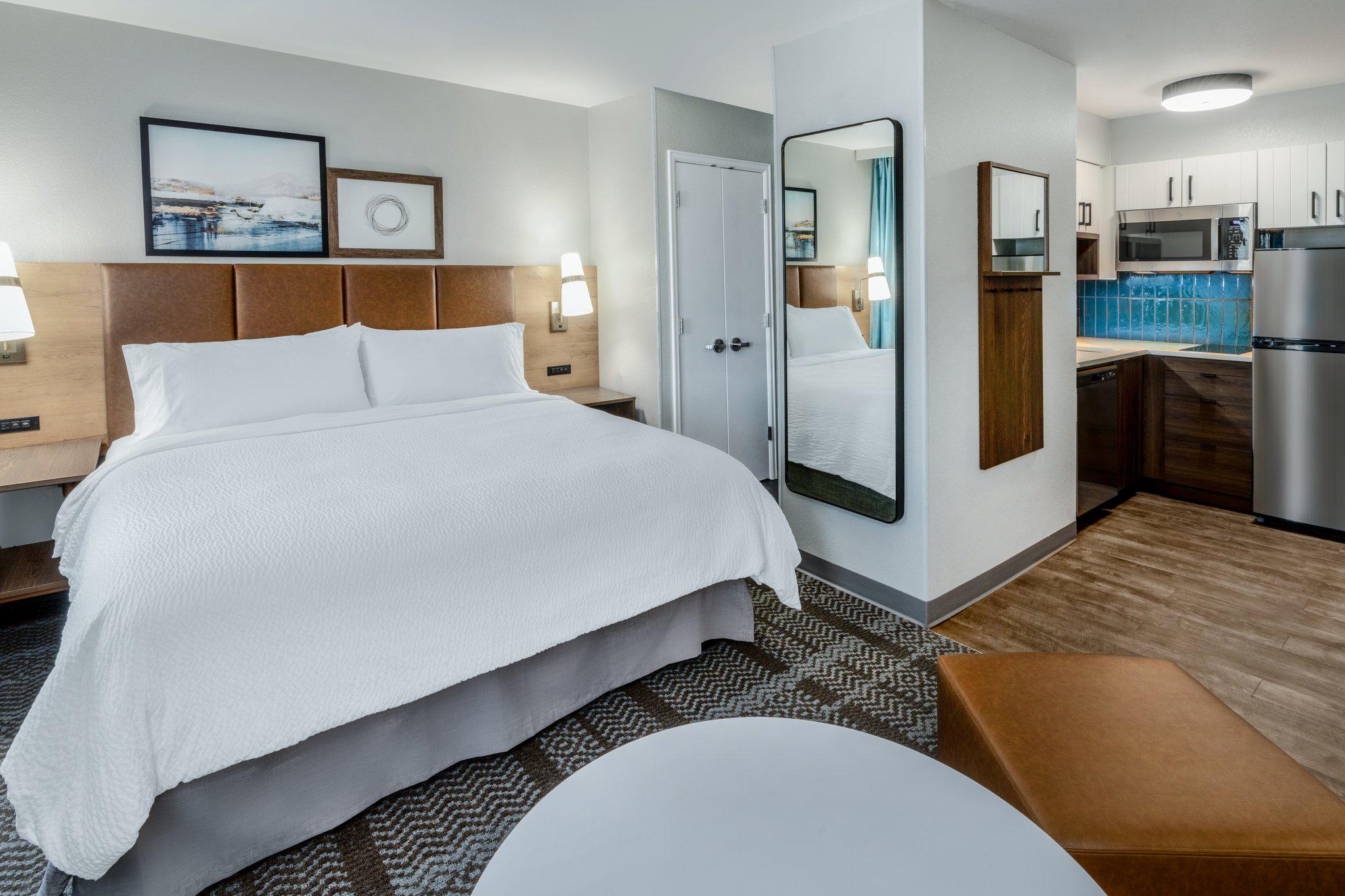 Фото Staybridge Suites Denver - Cherry Creek, an Ihg Hotel