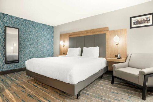 Гостиница Best Western Plus Mobile Inn & Suites в Мобиле