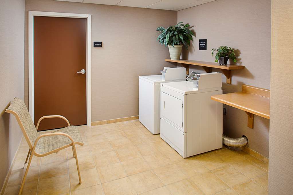 Фото Hampton Inn & Suites Lancaster