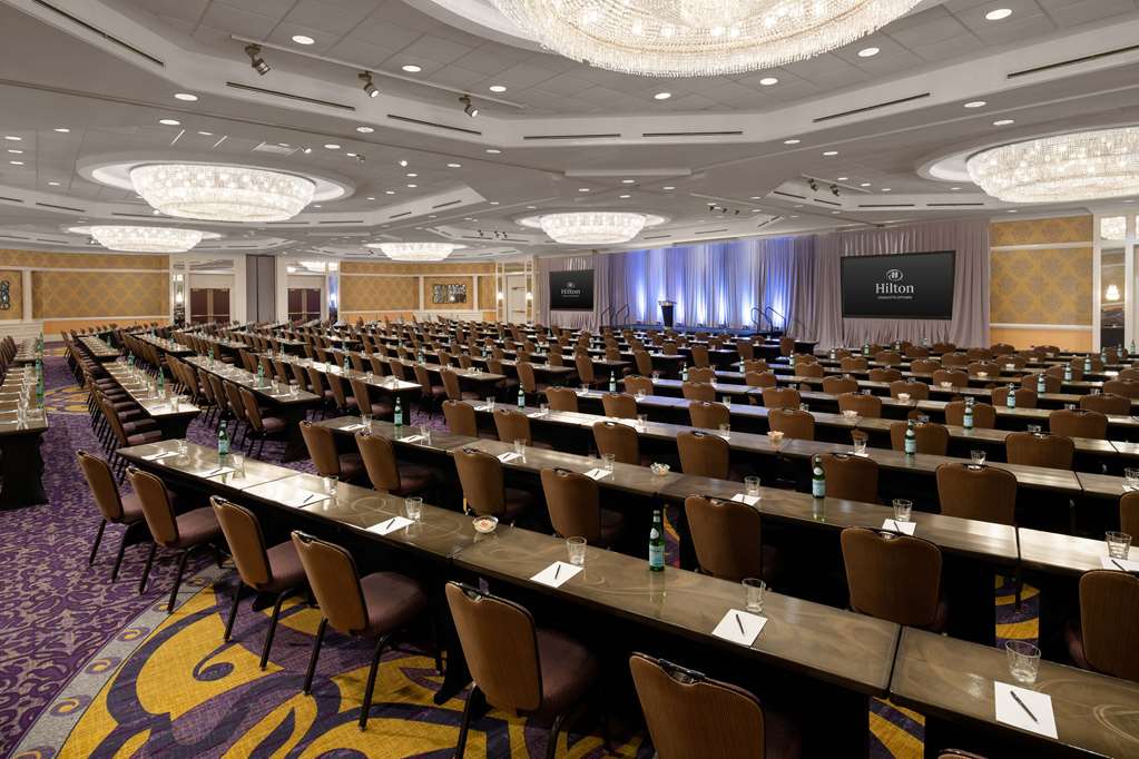 Фото Hilton Charlotte Uptown