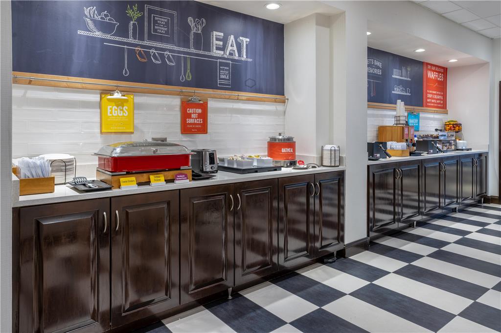 Фото Hampton Inn Dover