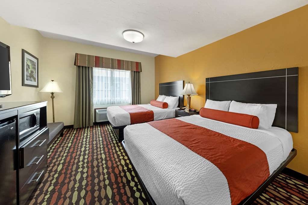 Фото Best Western Greentree Inn & Suites