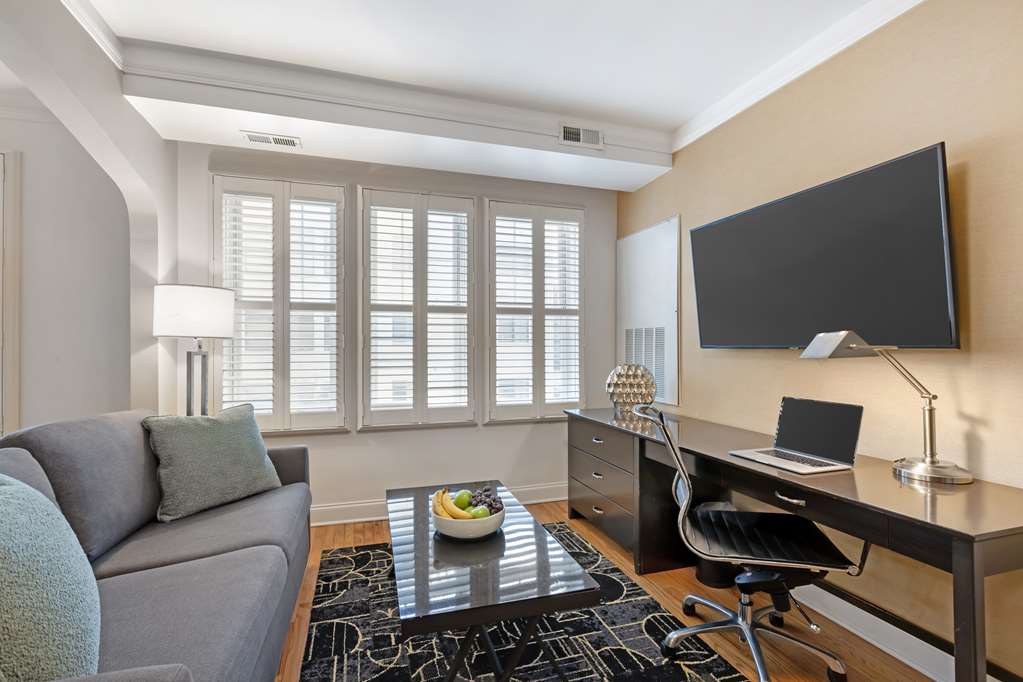 Фото Best Western Plus Hawthorne Terrace Hotel