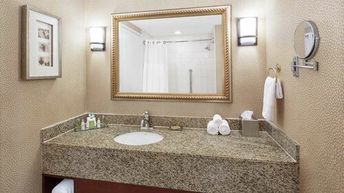 Гостиница DoubleTree by Hilton Hotel Sunrise - Sawgrass Mills в Плантейшене