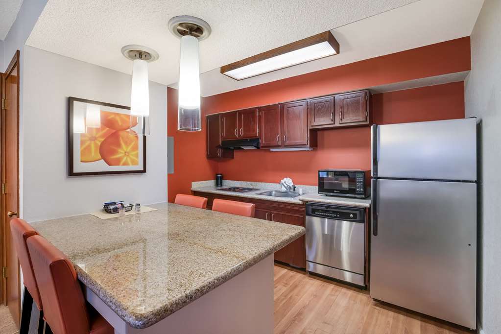 Фото SenS Suites Livermore, SureStay Collection by Best Western