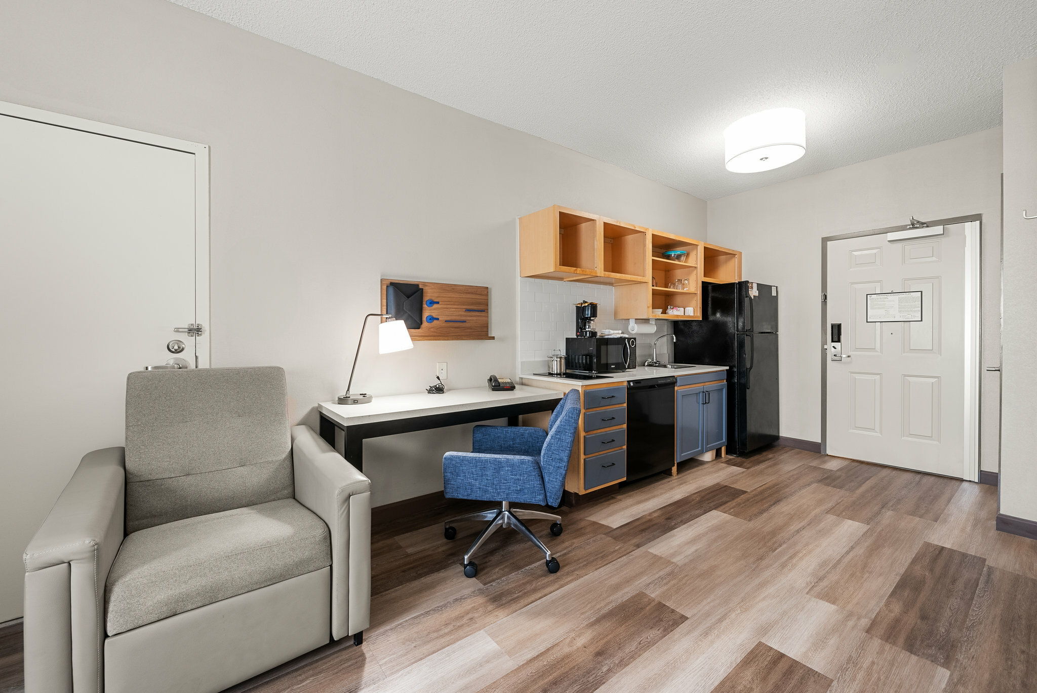 Фото Candlewood Suites Bordentown-Trenton by Ihg