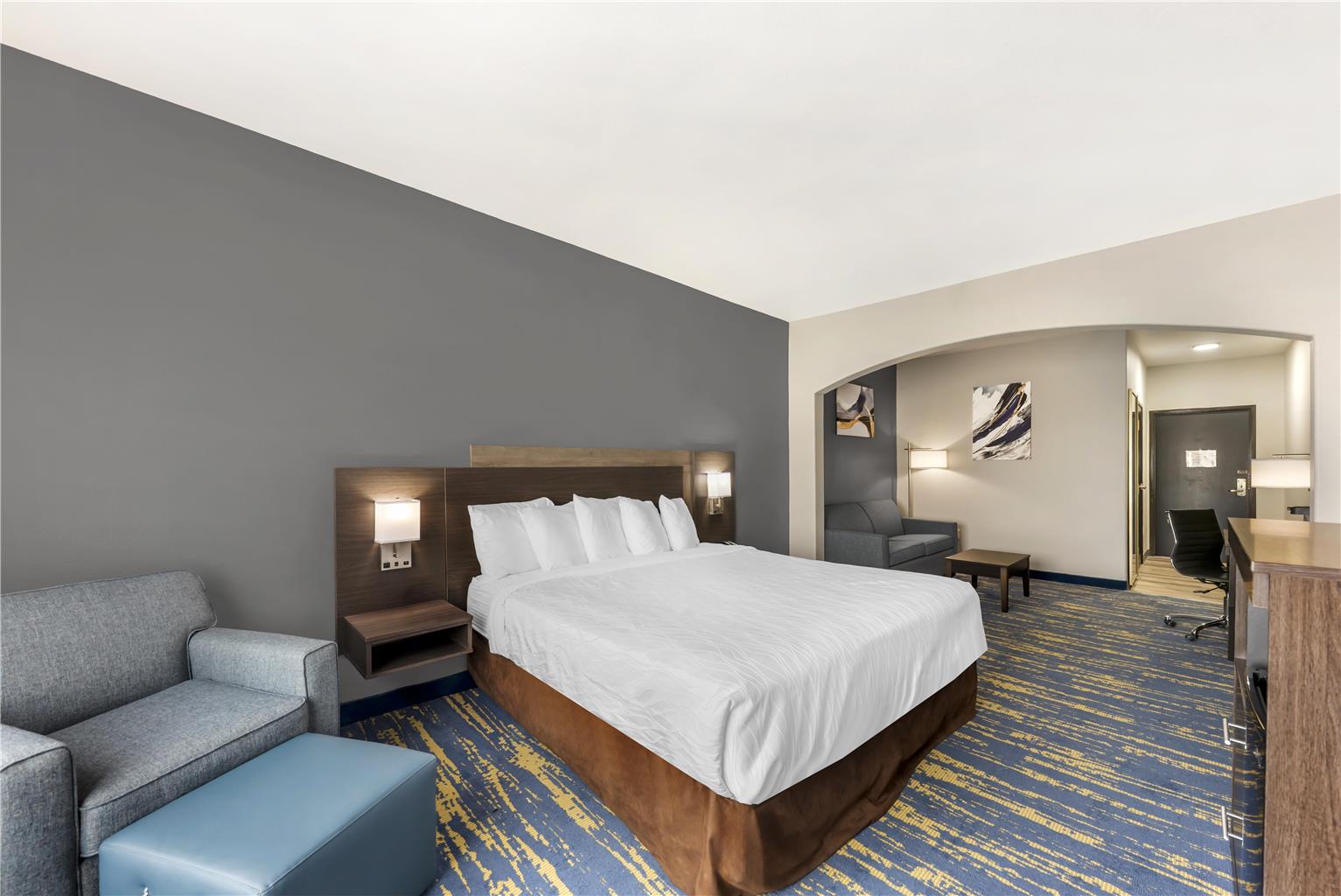 Фото SureStay Plus Hotel by Best Western San Antonio SeaWorld