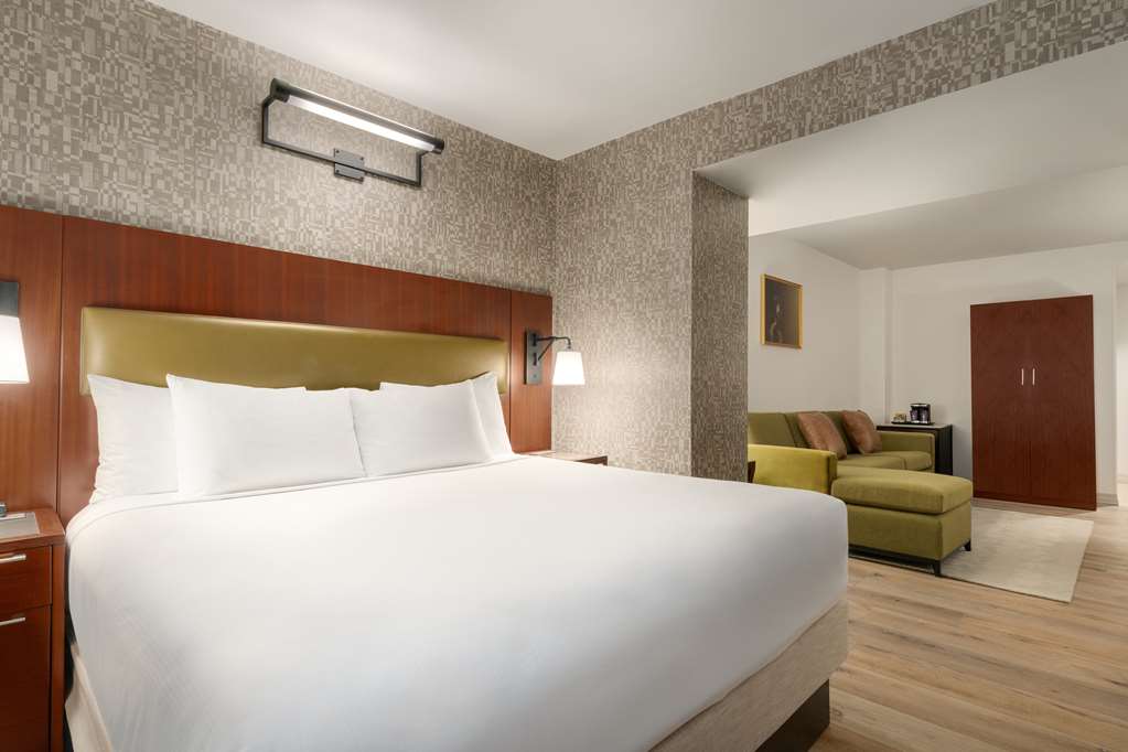 Фото DoubleTree by Hilton New York Downtown