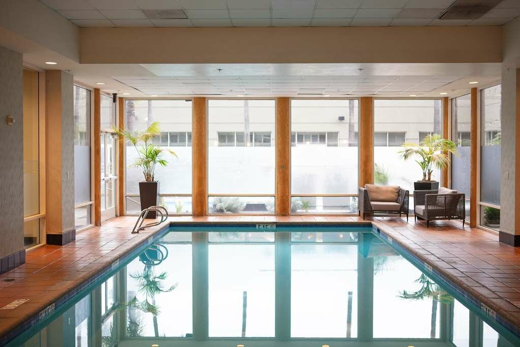 Фото DoubleTree by Hilton Hotel San Diego - Mission Valley