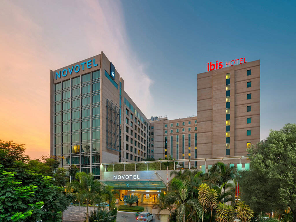 Фото Novotel Bengaluru Outer Ring Road