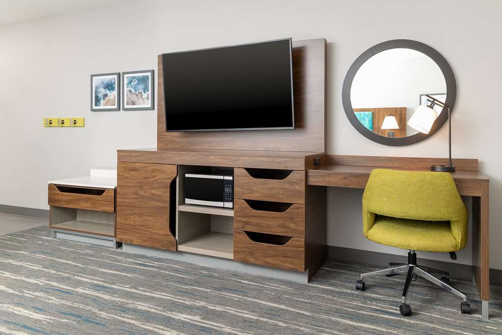 Фото Hampton Inn & Suites Santa Rosa Sonoma Wine Country