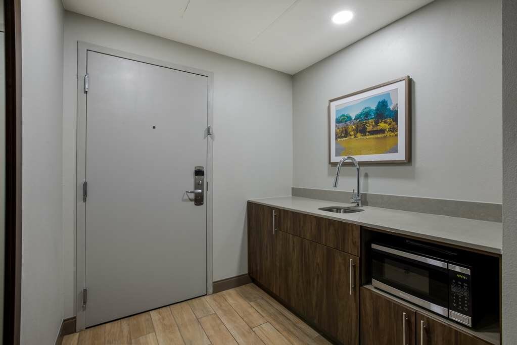 Фото Hampton Inn Linden