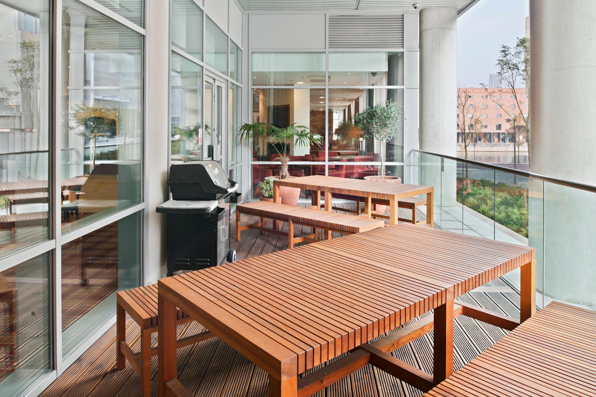 Фото Staybridge Suites Liverpool, an Ihg Hotel