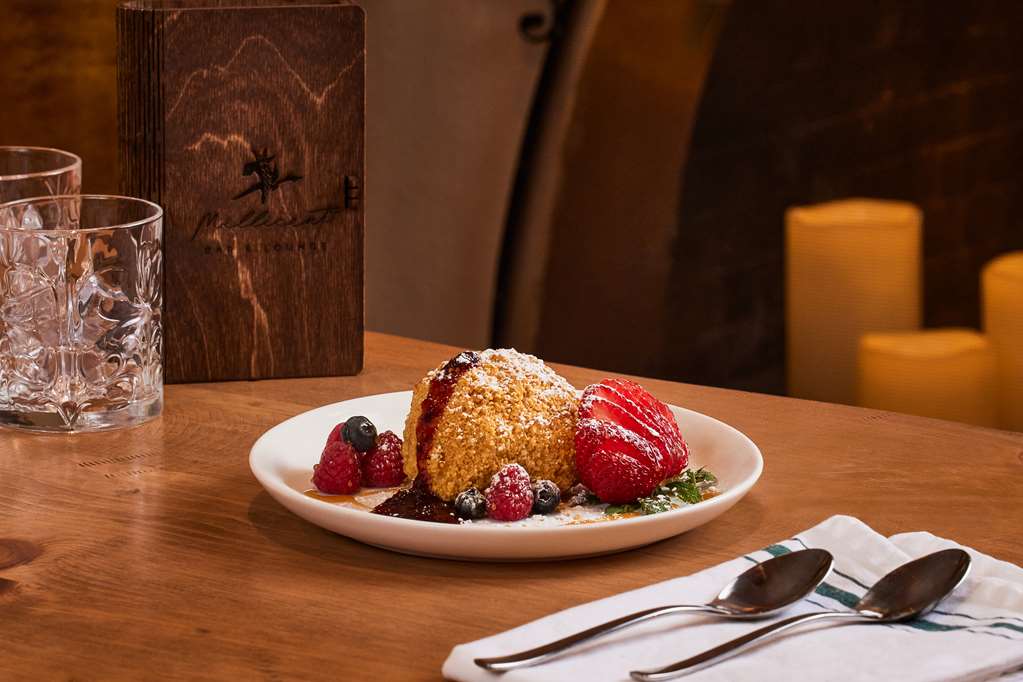 Фото Hotel Don Fernando de Taos, Tapestry Collection by Hilton