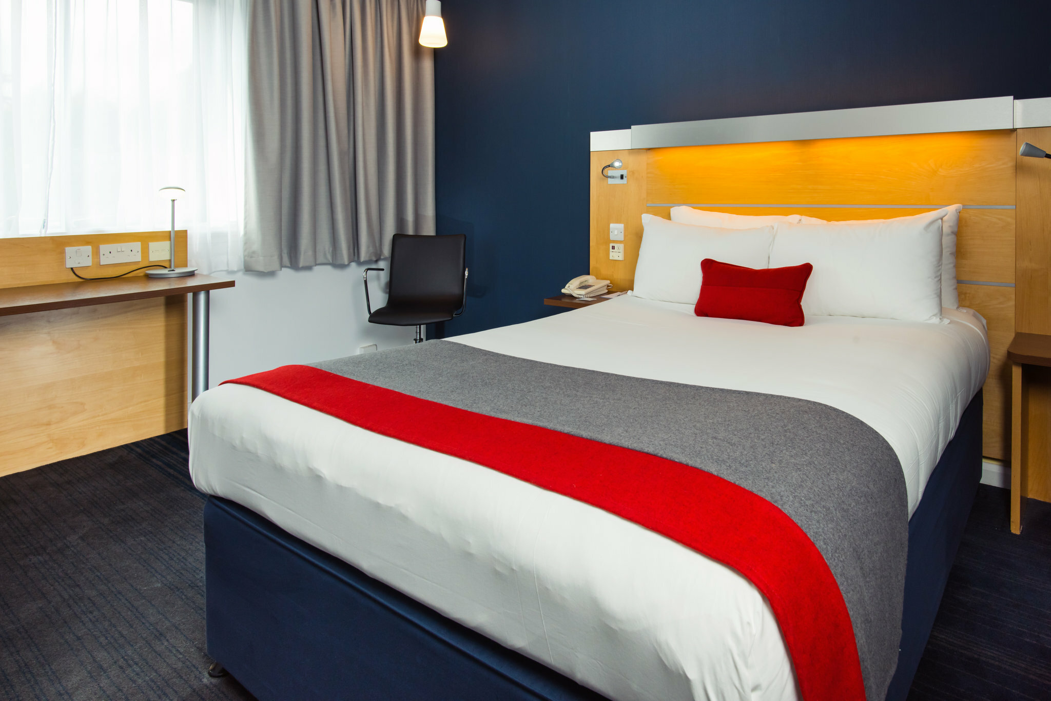 Фото Holiday Inn Express Hemel Hempstead, an Ihg Hotel