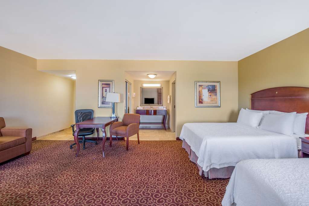 Фото Hampton Inn & Suites Oklahoma City - South