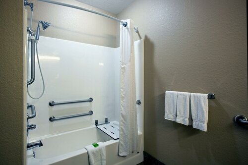 Гостиница Holiday Inn Express & Suites Green Bay East, an Ihg Hotel в Грин Бэй