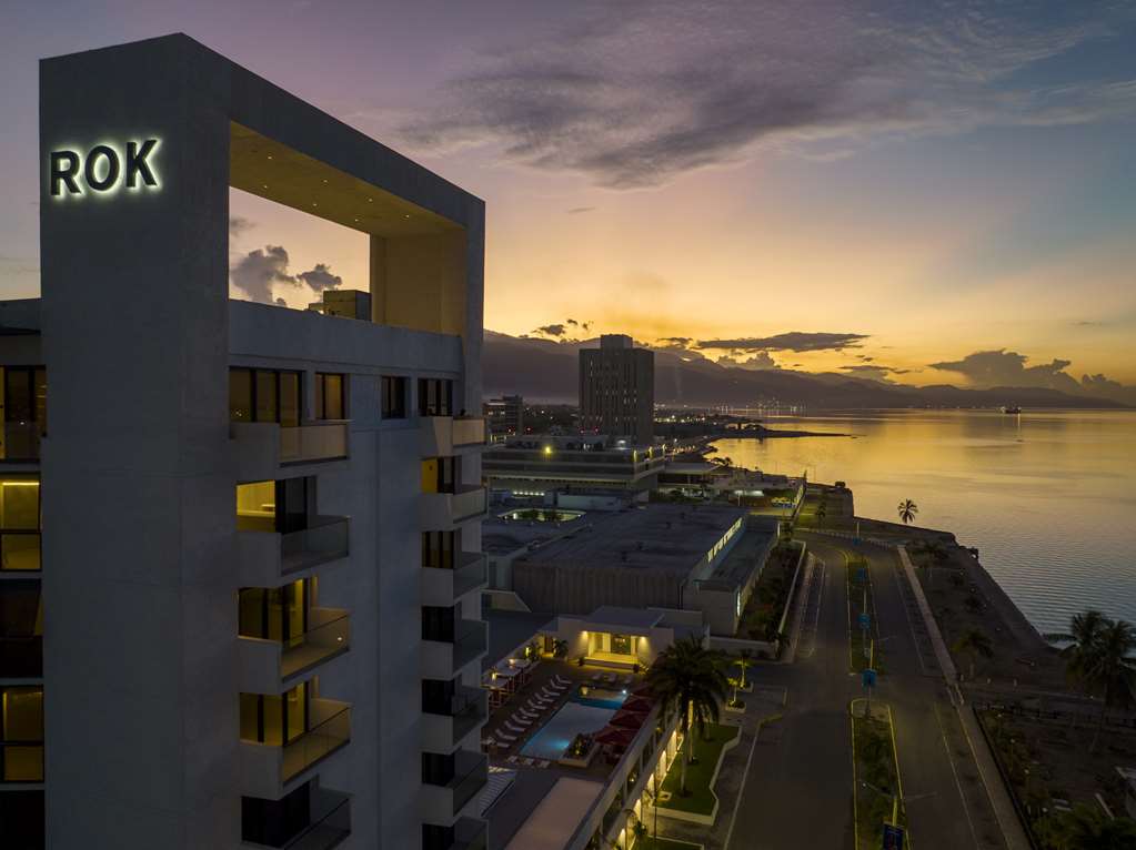 Фото Rok Hotel Kingston Tapestry Collection by Hilton