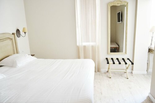 Гостиница L’hotel des Poemes de Chartres в Шартре