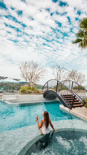 Гостиница Crest Resort & Pool Villas в Провинции Пхукет