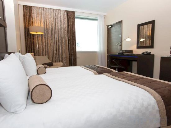 Фото Hilton London Canary Wharf