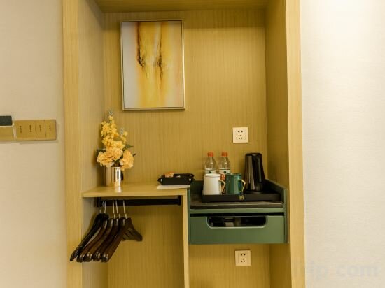 Фото Hejing Hotel (ShenzhenFutianPort Convention and Exhibition Center Store)