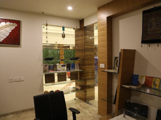 Фото The Fern Residency Mundra