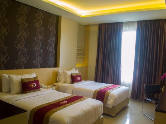 Фото Grand Parama Hotel