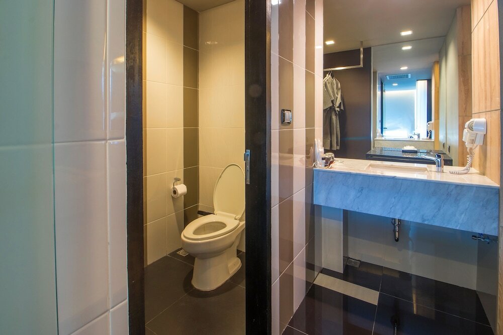 Фото Tsix5 Phenomenal Hotel Pattaya