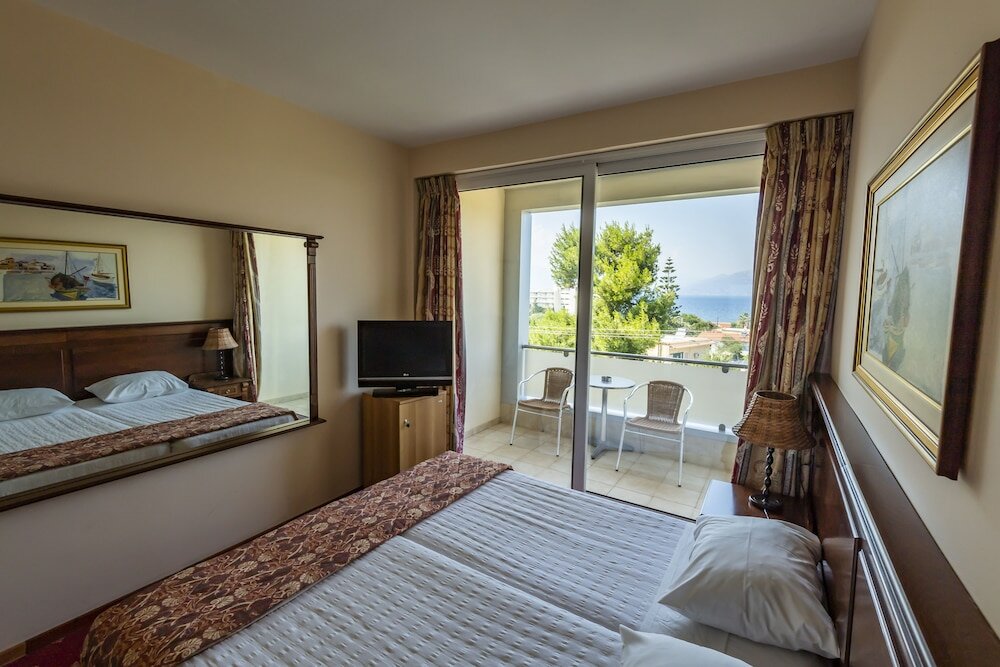 Фото Dolphin Resort Hotel & Conference