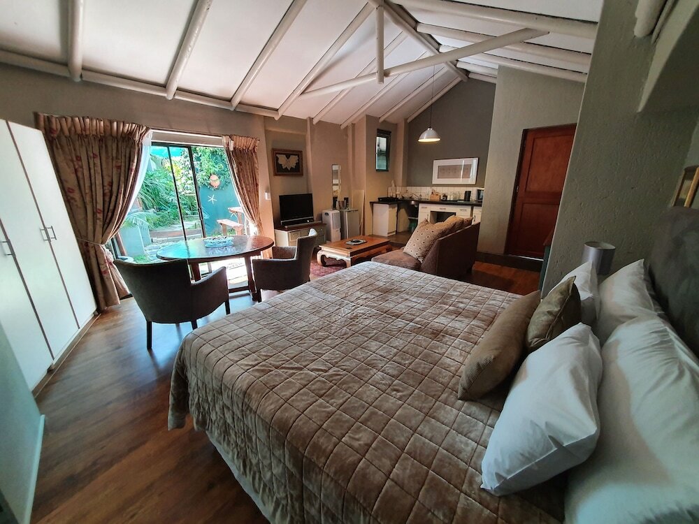 Фото Alabaster Box B&b