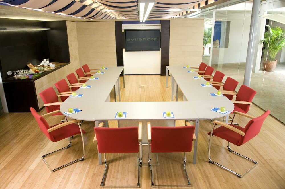 Фото Avila Beach Hotel