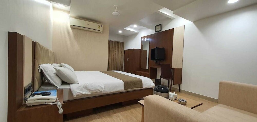 Фото Hotel Ambassador