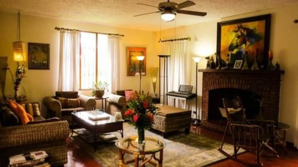 Фото The Cariari Bed and Breakfast