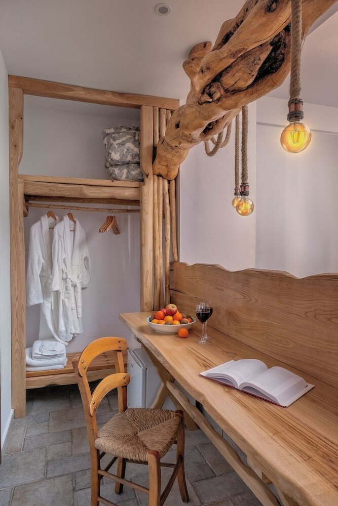 Фото Palios Stathmos