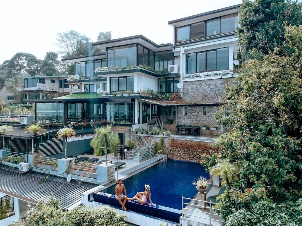 Фото Theva Residency