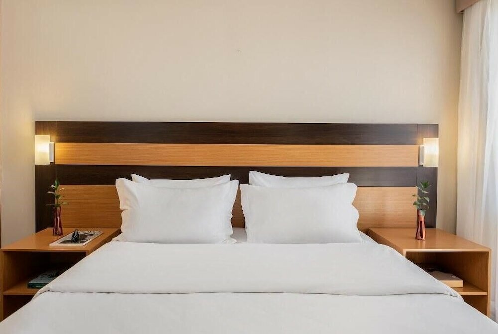 Фото Piazza Navona Porto Alegre by Intercity