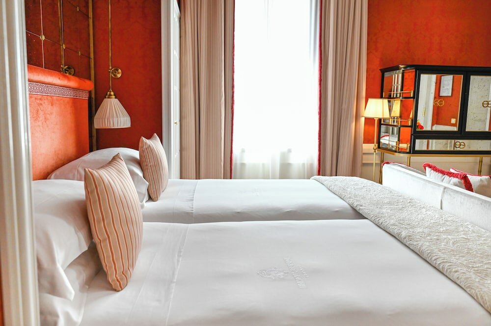 Фото Helvetia & Bristol