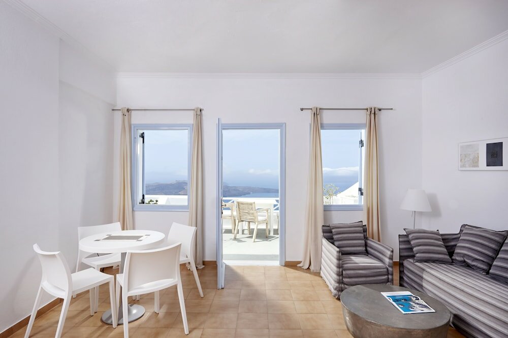 Фото Manos Small World