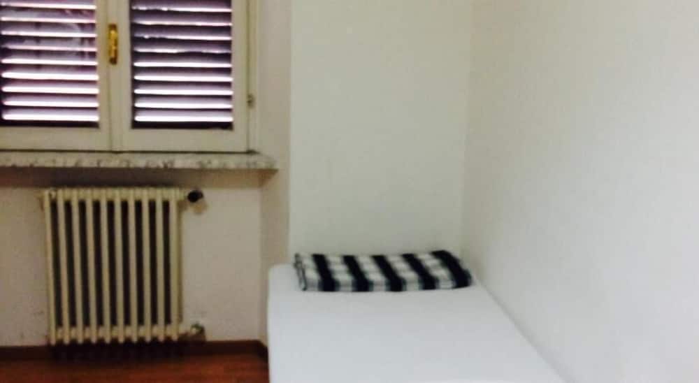 Фото Two Ducks Hostel