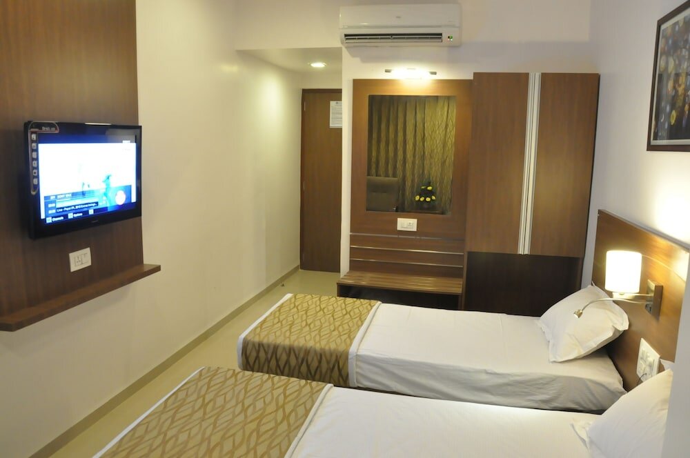 Фото Hotel Kalyan