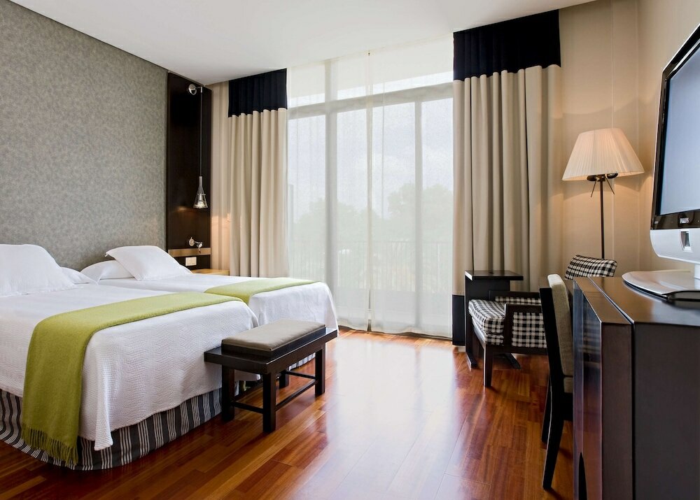 Фото Nh Avenida Jerez