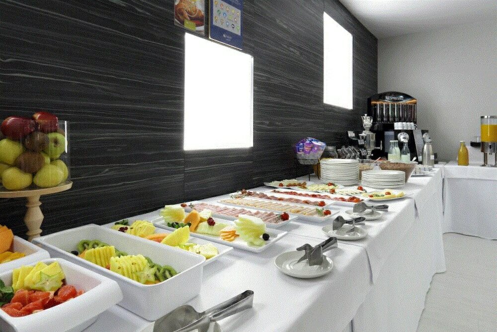 Фото Hotel Eurostars Arenas de Pinto